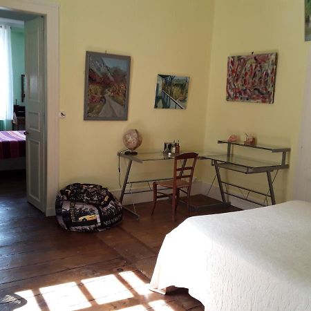 La Suite Du Peintre Oloron-Sainte-Marie Esterno foto