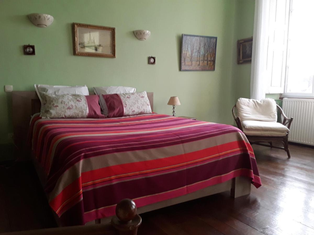 La Suite Du Peintre Oloron-Sainte-Marie Esterno foto