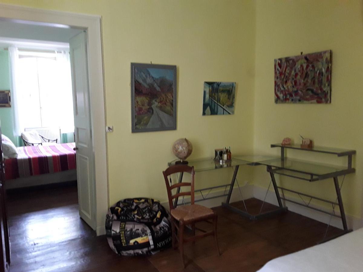 La Suite Du Peintre Oloron-Sainte-Marie Esterno foto